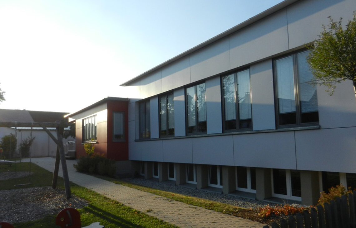 Dorfzentrum mit Kindergarten