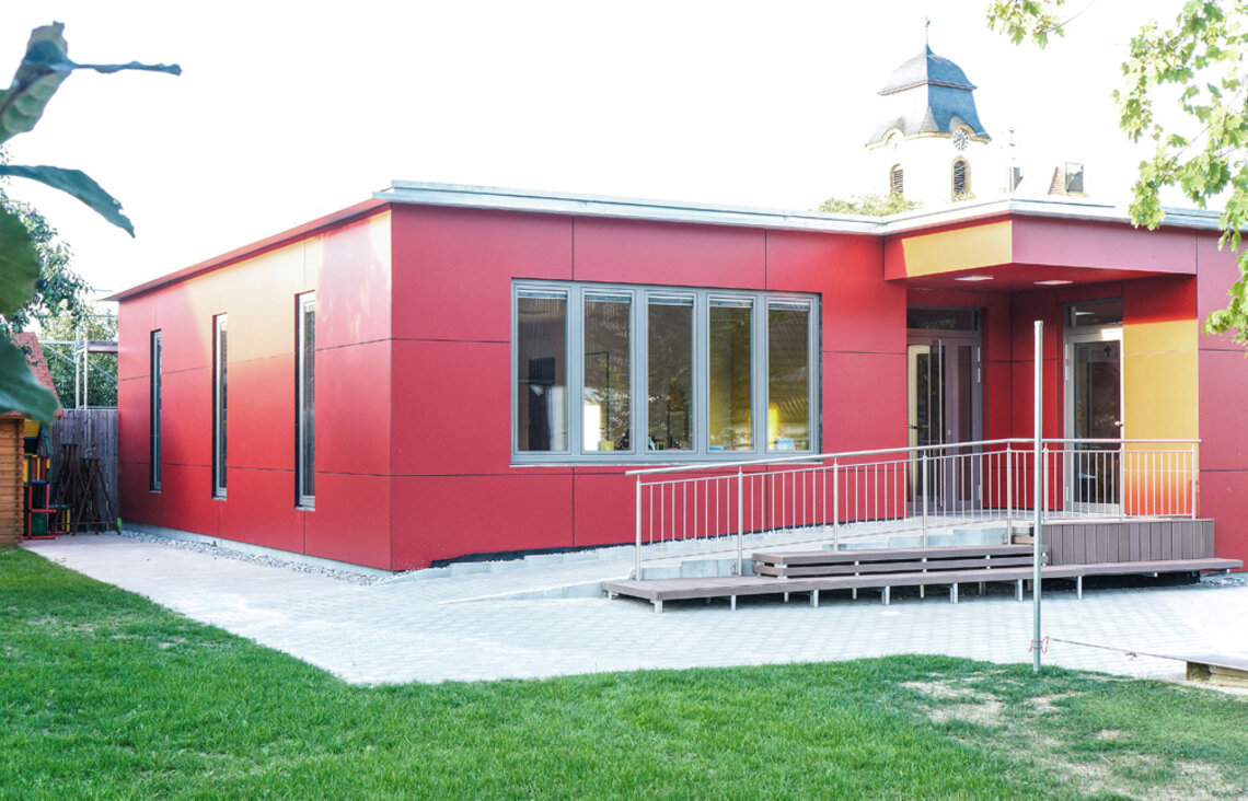 Dorfzentrum mit Kindergarten