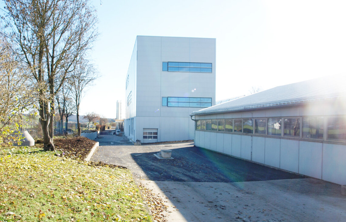 Weisser, Erweiterung Produktion mit automatischem Kartonlager